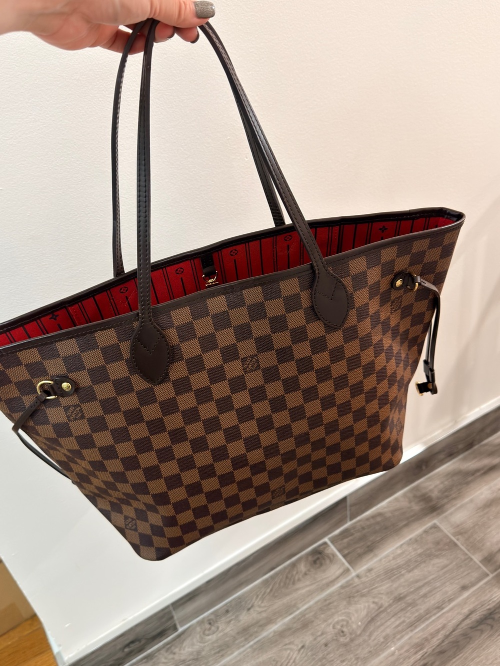 Authentic LOUIS VUITTON Neverfull MM size in Damier Ebene - Picture 4 of 16